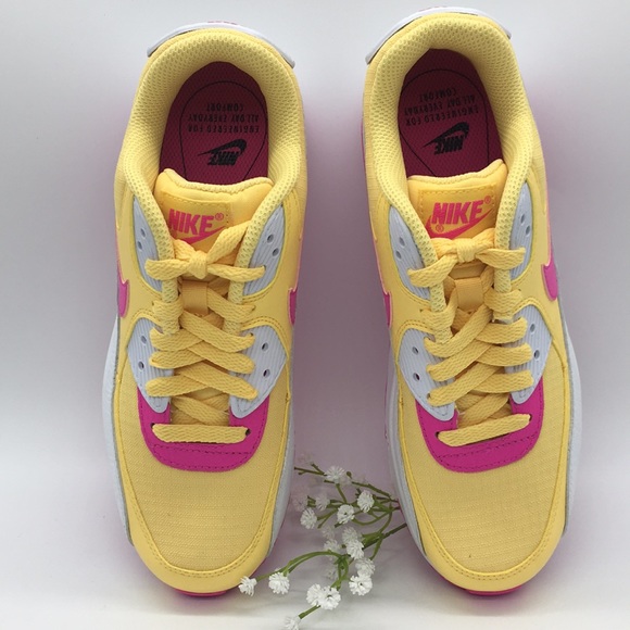 WMNS AIR MAX 90 - Picture 3 of 8